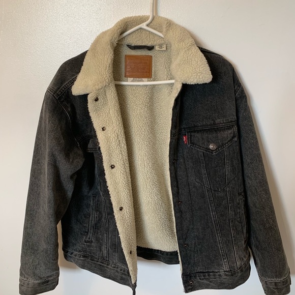 Jackets & Blazers - levi’s black denim jacket